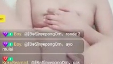 Bokep MLIVE Host Cantik Ngentot Live