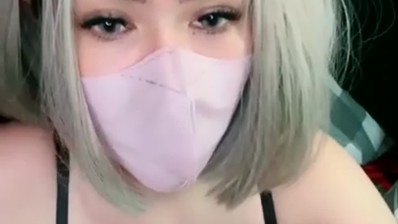 Rambut Pirang Cleopatra Toket Bulat Basah