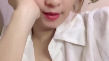 Kakak Kemeja Putih Cantik Buka-bukaan